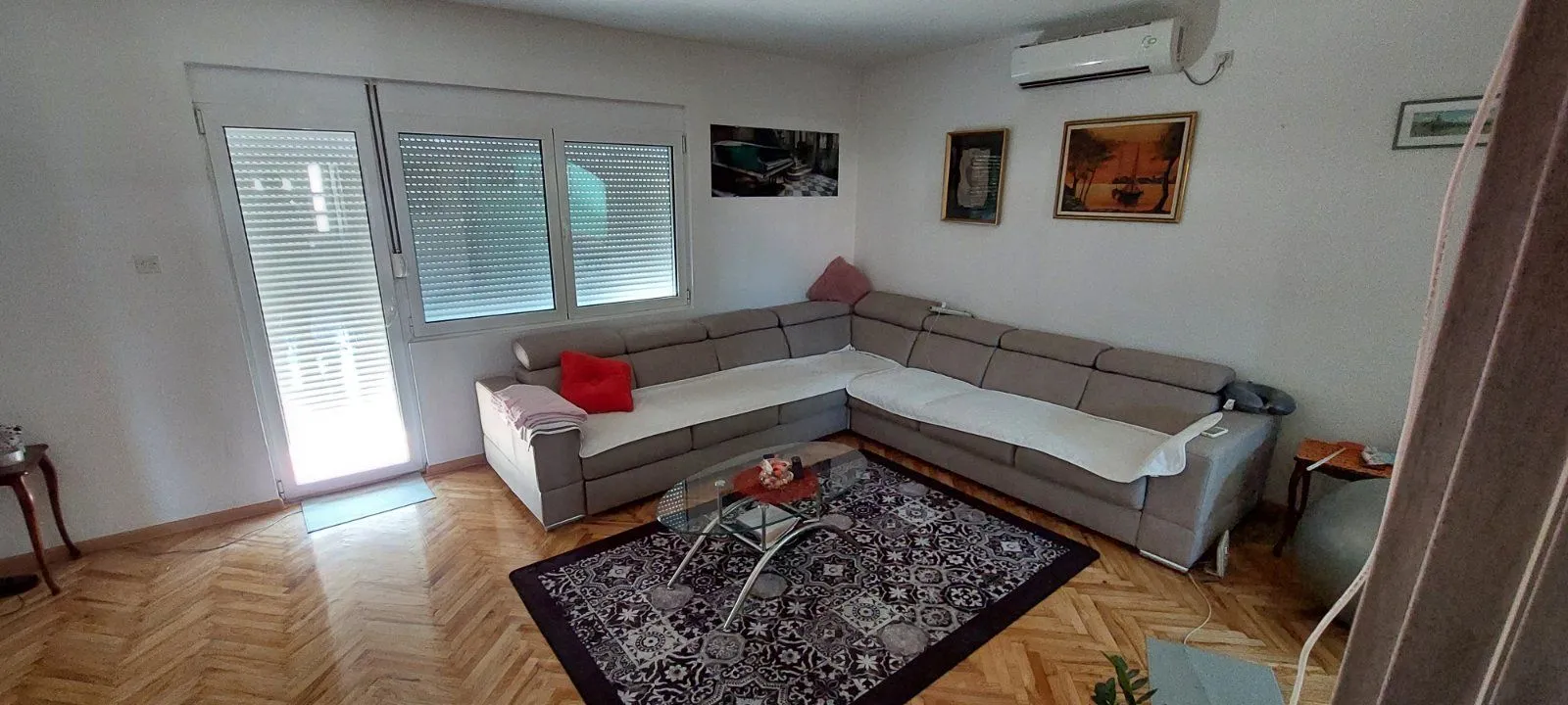 Prodaja, kuća, 300m², Podgorica, Crna Gora