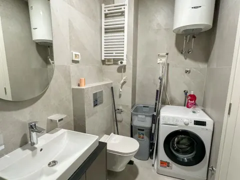 Izdavanje, jednosoban stan, 50m², Central Point, Podgorica - image 9