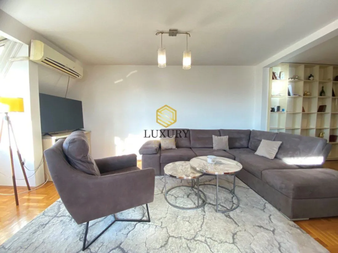 Prodaja, dvosoban stan, 86m², Centar, Podgorica