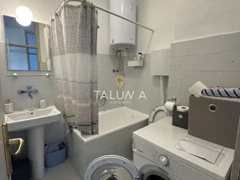 Izdavanje, dvosoban stan, 65m², Momišići, Podgorica - image 5