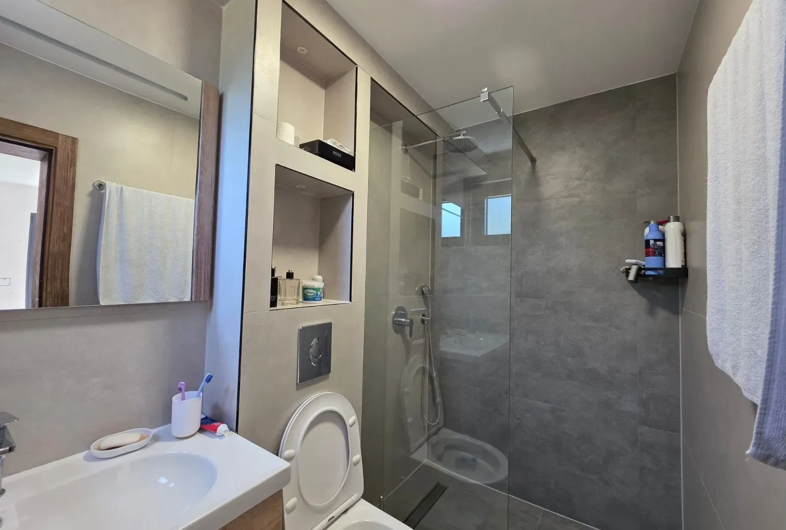 Prodaja, kuća, 180m², Radanovići, Kotor