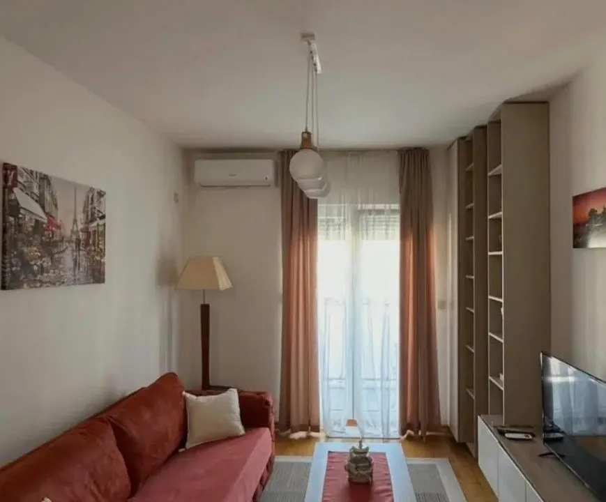 Izdavanje, jednosoban stan, 45m², City Kvart, Podgorica