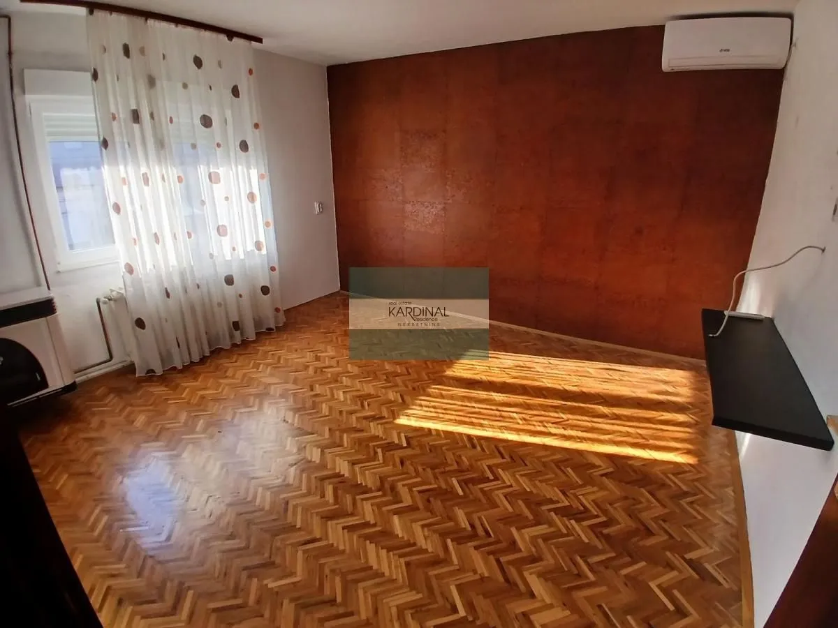Prodaja, kuća, 240m², Jabučar, Kragujevac