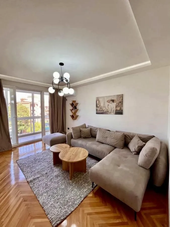 Izdavanje, stan, 65m², Drpe Mandića, Podgorica