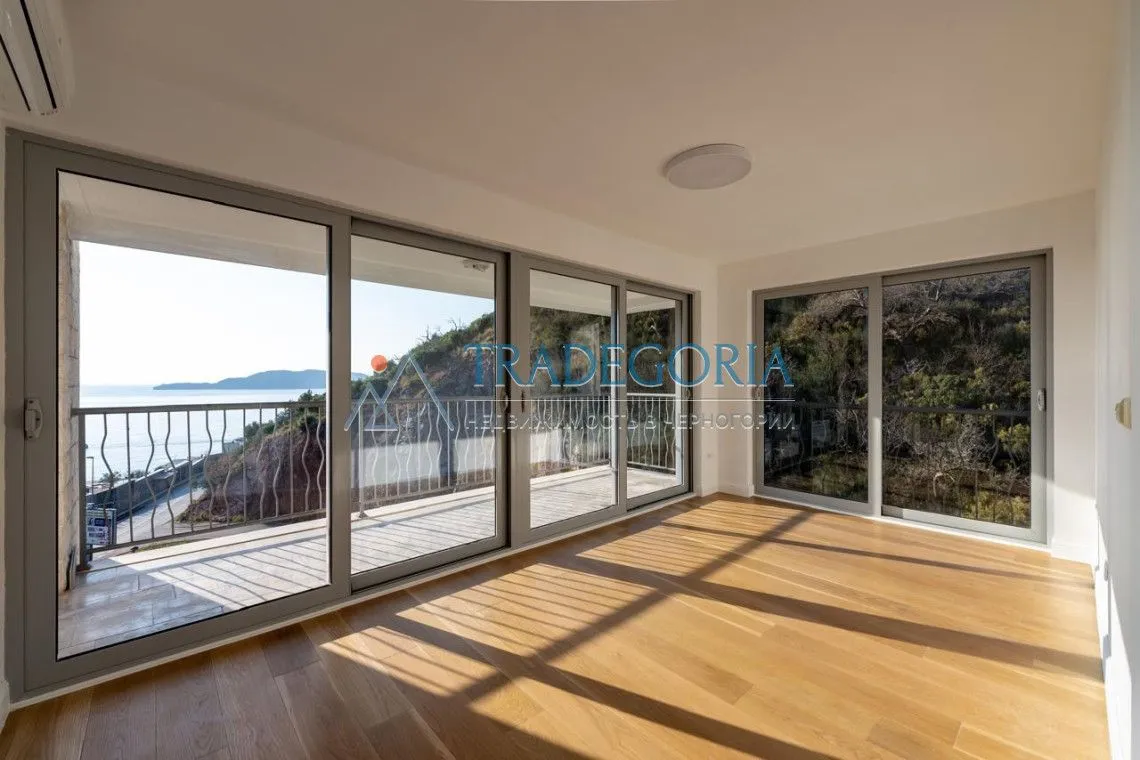 Prodaja, trosoban stan, 160m², Pržno, Budva