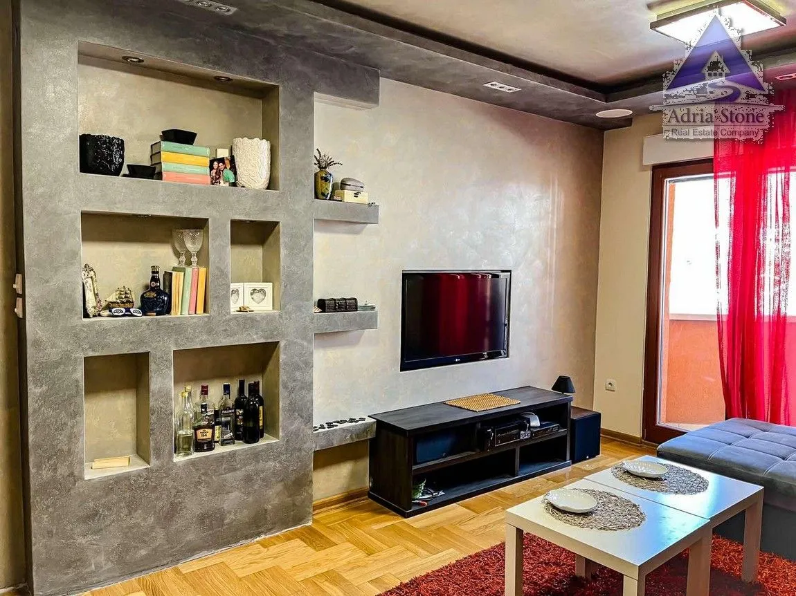 Rent, one bedroom apartment, 50m², Rozino, Budva