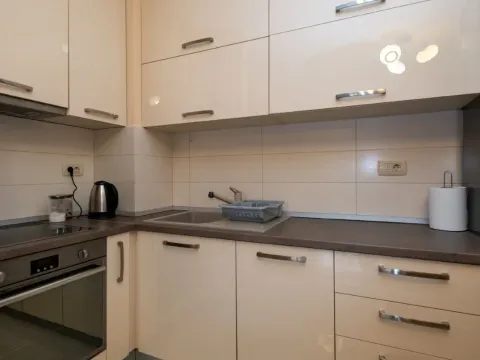 Prodaja, jednosoban stan, 47m², City Kvart, Podgorica - image 6