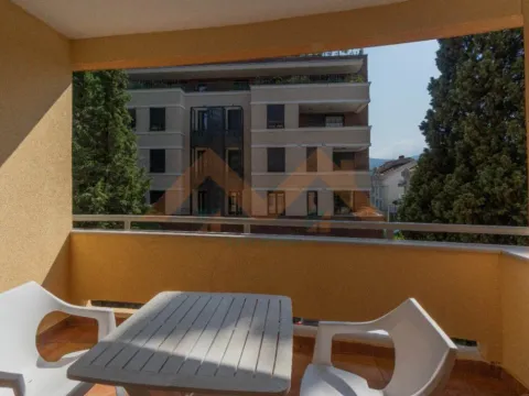 Izdavanje, garsonjera, 36m², Centar, Podgorica - image 5