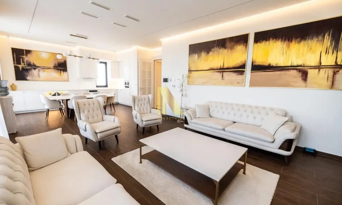 Izdavanje, četvorosoban stan, 135m², Tatarsko brdo, Petrovaradin