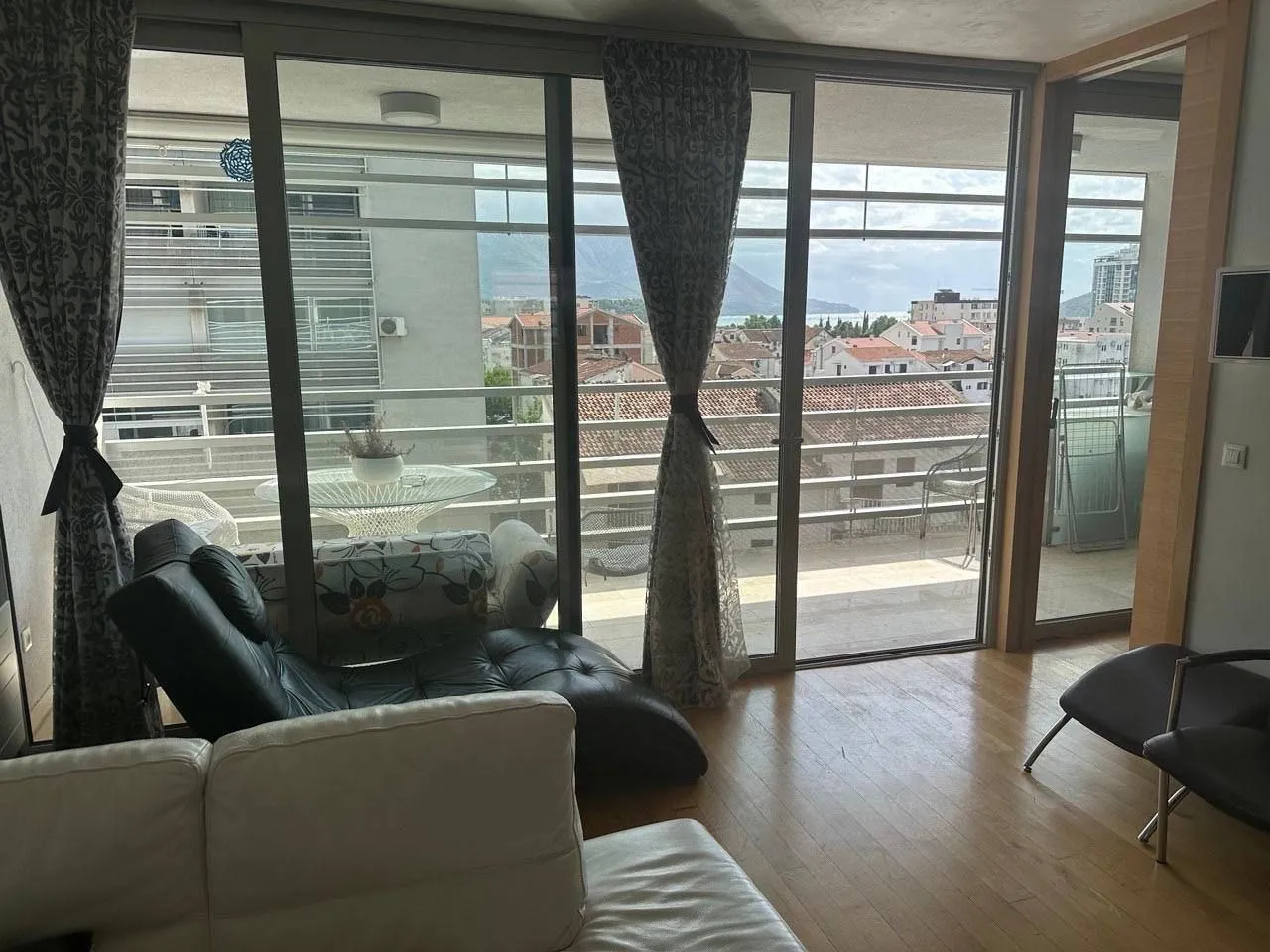 Prodaja, dvosoban stan, 85m², Rozino, Budva