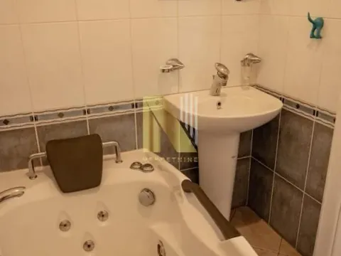 Prodaja, četvorosoban stan, 120m², Centar, Novi Sad - image 24