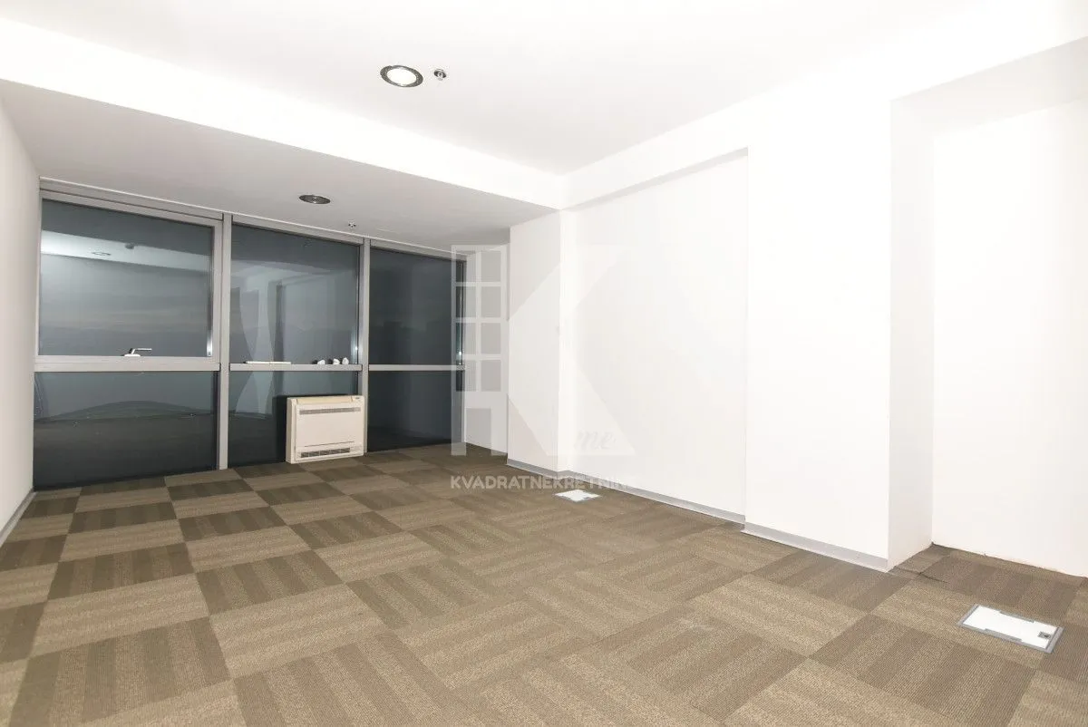 Rent, office space, 445m², Preko Morače, Podgorica
