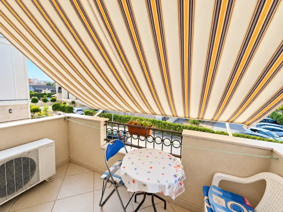 Rent, two bedroom apartment, 53m², Tivat, Crna Gora