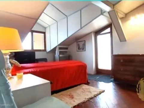 Izdavanje, trosoban stan, 110m², Stari Grad, Beograd - image 10