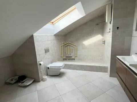 Prodaja, četvorosoban stan, 220m², Preko Morače, Podgorica - image 11