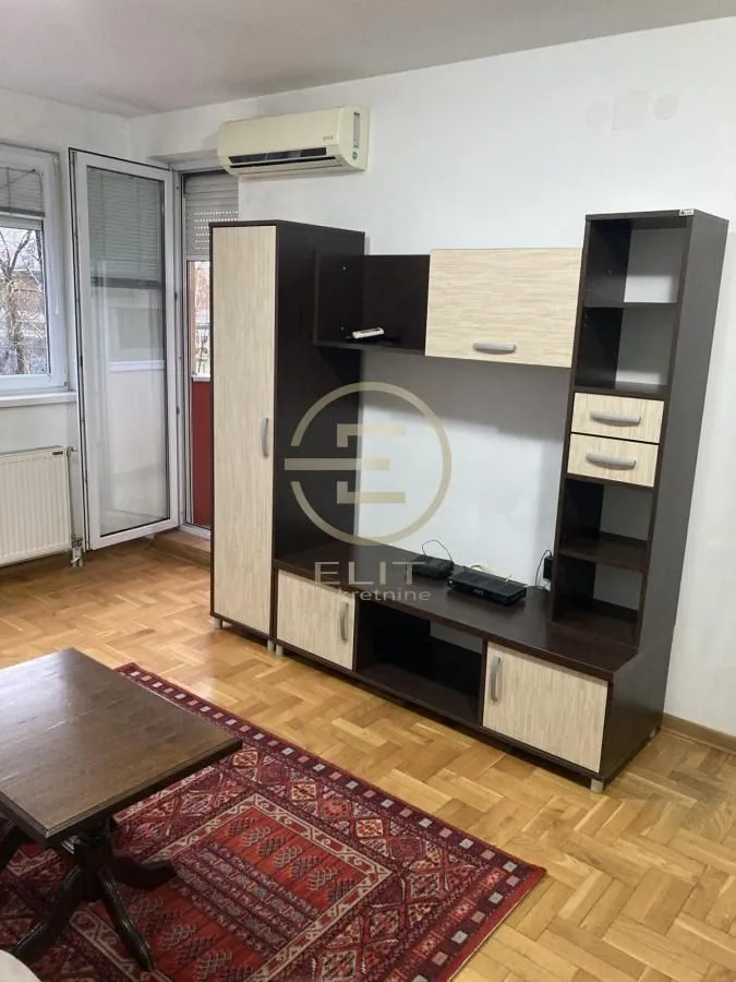 Izdavanje, dvosoban stan, 49m², Sajmište, Novi Sad