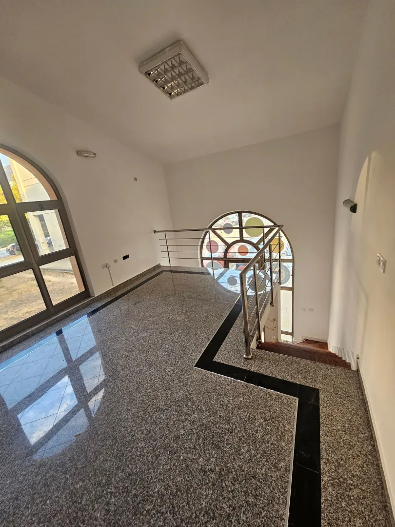 Rent, office space, 72m², Centar, Bar