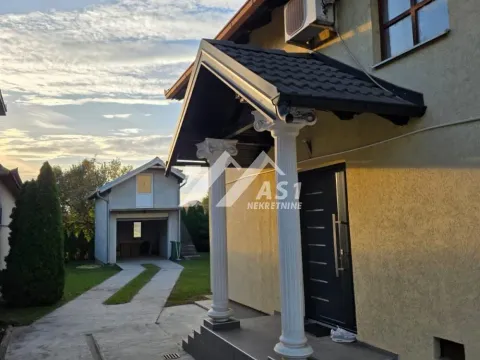 Rent, house, 250m², Centar, Stara Pazova - image 3