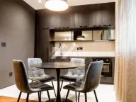 Izdavanje, četvorosoban stan, 108m², Blok 8, Petrovaradin - image 2