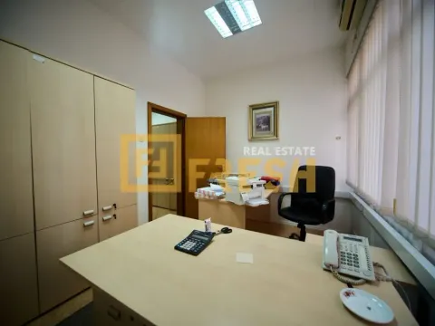 Prodaja, poslovni prostor, 135m², Gintaš, Podgorica - image 20