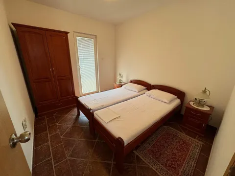 Rent, two bedroom apartment, 50m², Pržno, Budva - image 6