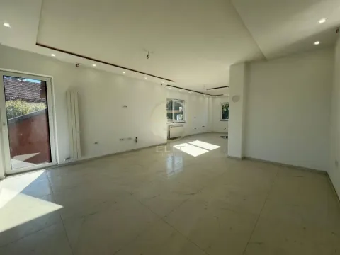 Prodaja, kuća, 226m², Sremska Kamenica, Petrovaradin - image 32