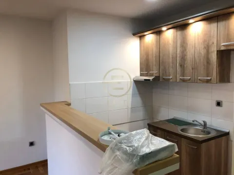 Izdavanje, poslovni prostor, 44m², Socijalno, Novi Sad Sve Podlokacije - image 4