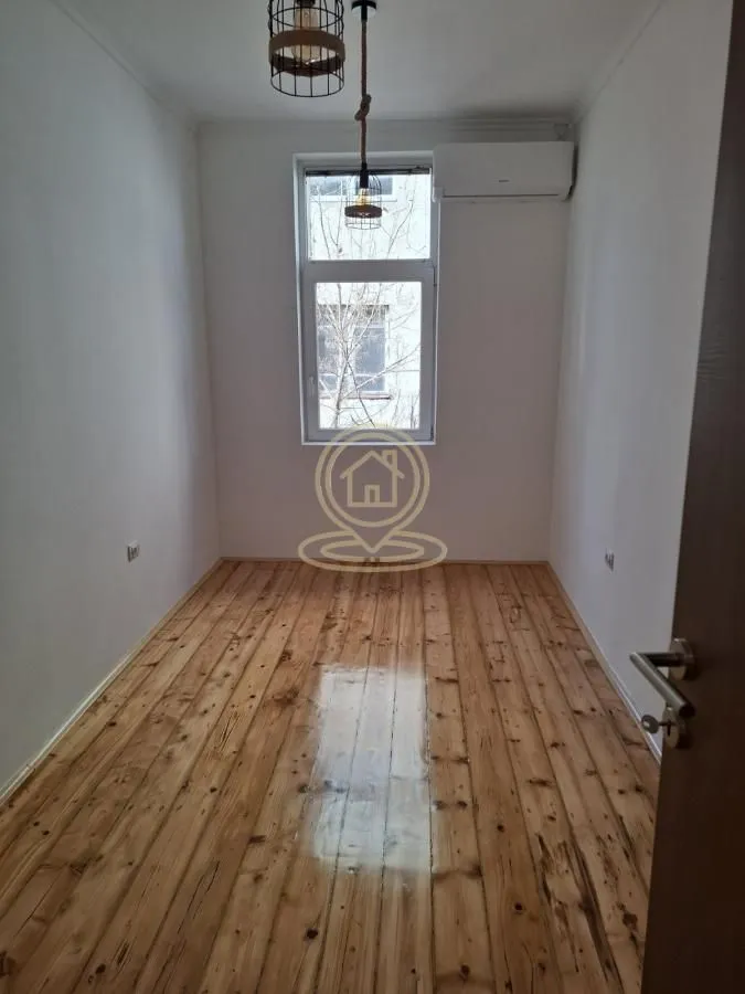 Izdavanje, trosoban stan, 86m², Savski Venac, Beograd