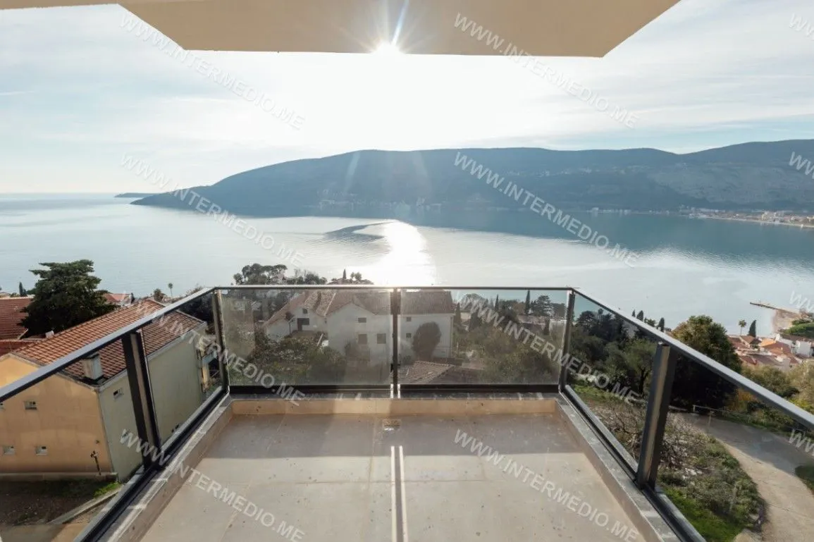 Prodaja, trosoban stan, 122m², Topla, Herceg Novi
