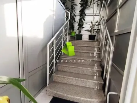 Sale, office space, 109m², Medijana, Niš - image 9