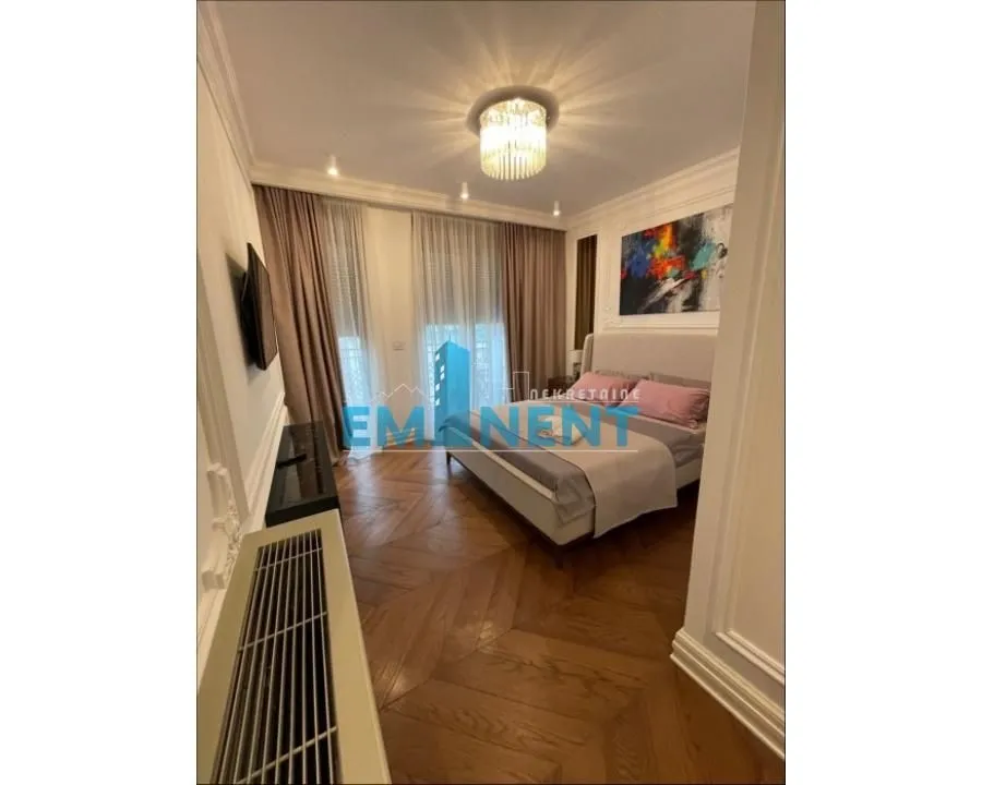 Rent, apartment, 200m², Čubura, Beograd