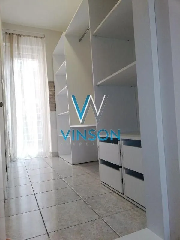 Izdavanje, trosoban stan, 130m², Grbavica, Novi Sad Sve Podlokacije
