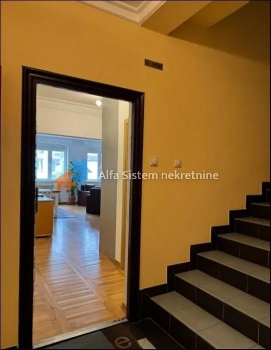 Izdavanje, trosoban stan, 90m², Crveni Krst, Beograd