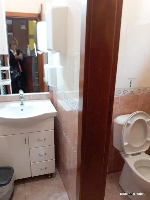 Sale, office space, 480m², Stara Pazova, Srbija