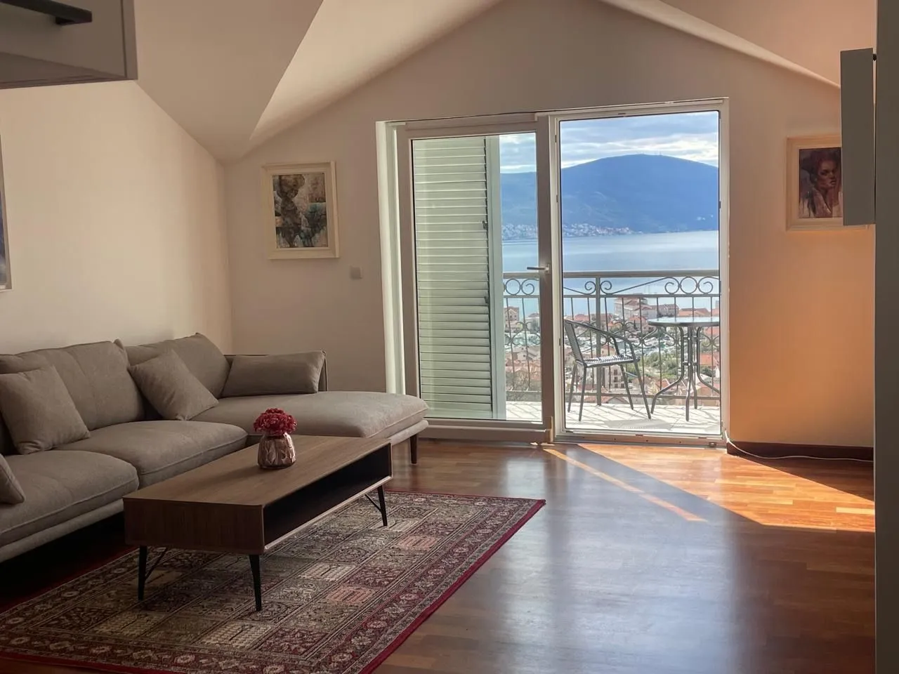 Izdavanje, jednosoban stan, 60m², Tripovići, Tivat