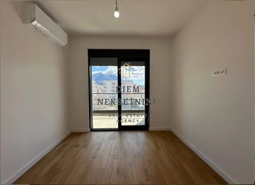 Sale, two bedroom apartment, 57m², Šušanj, Bar