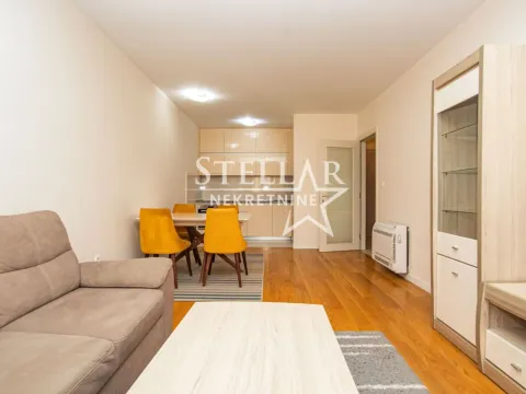 Izdavanje, dvosoban stan, 69m², Central Point, Podgorica - image 14