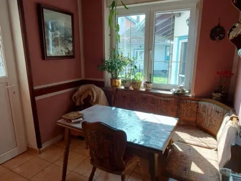 Prodaja, kuća, 340m², Veternik, Novi Sad Sve Podlokacije - image 35