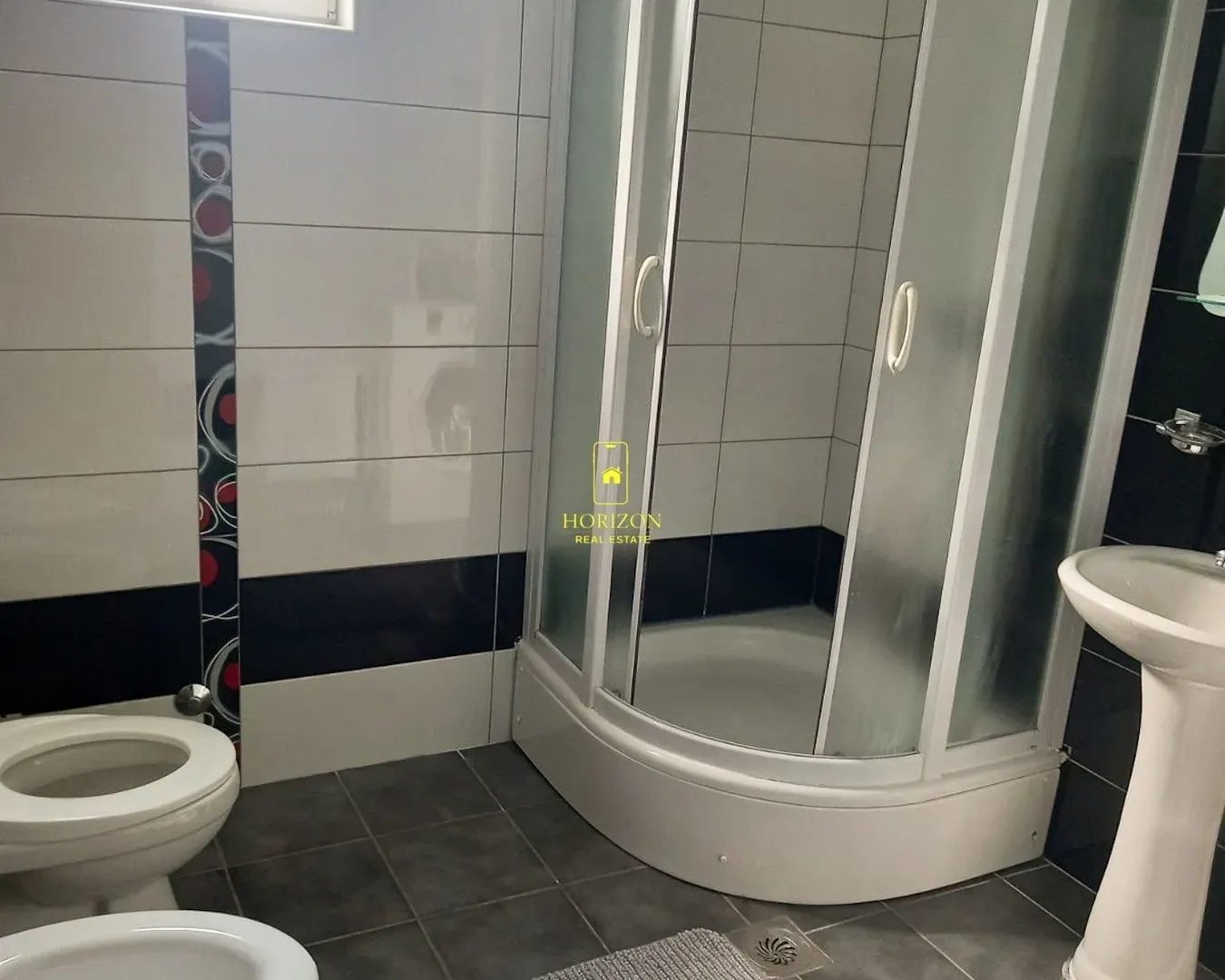 Prodaja, trosoban stan, 98m², Ljubović, Podgorica