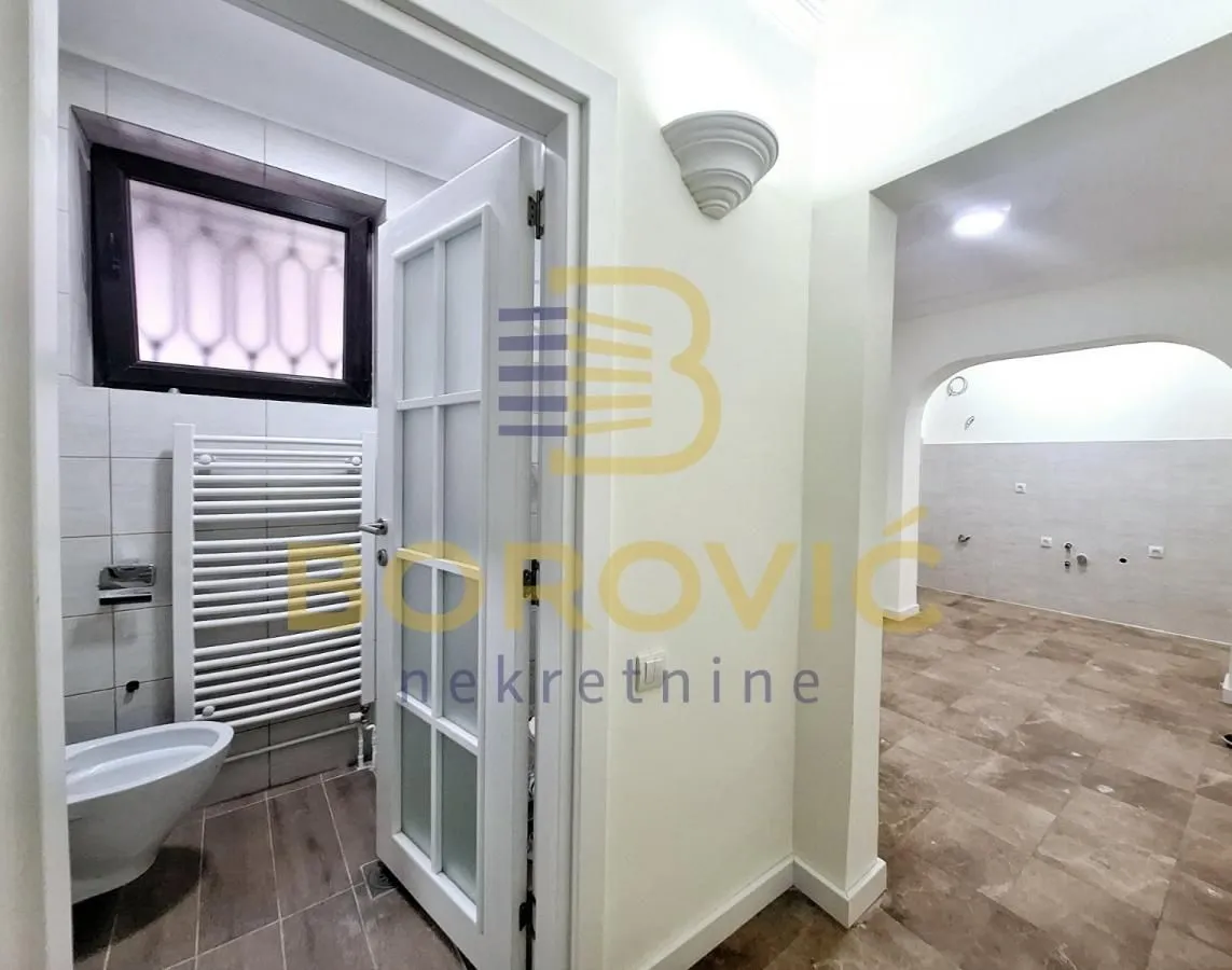 Prodaja, četvorosoban stan, 65m², Lekino Brdo, Voždovac Sve Podlokacije