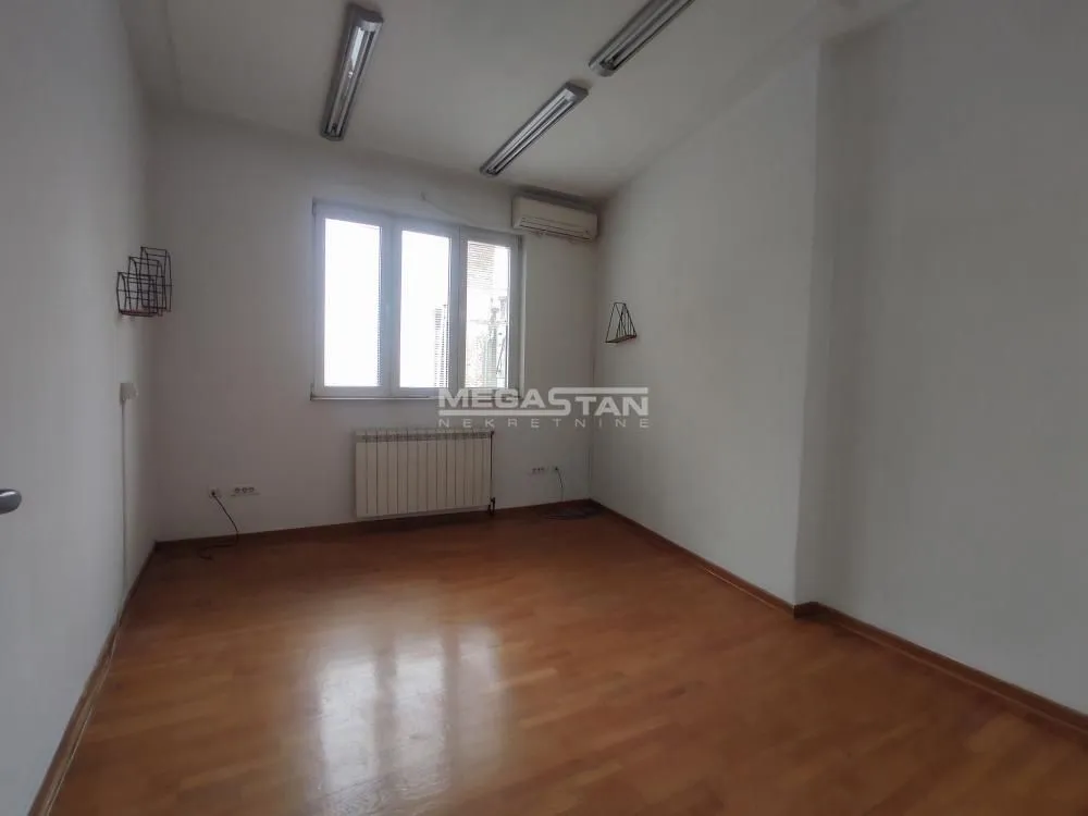 Rent, office space, 128m², Stari Grad, Beograd