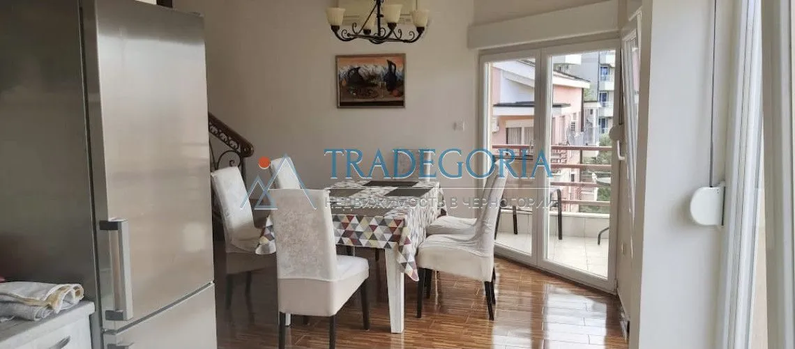 Prodaja, četvorosoban stan, 158m², Petrovac, Budva