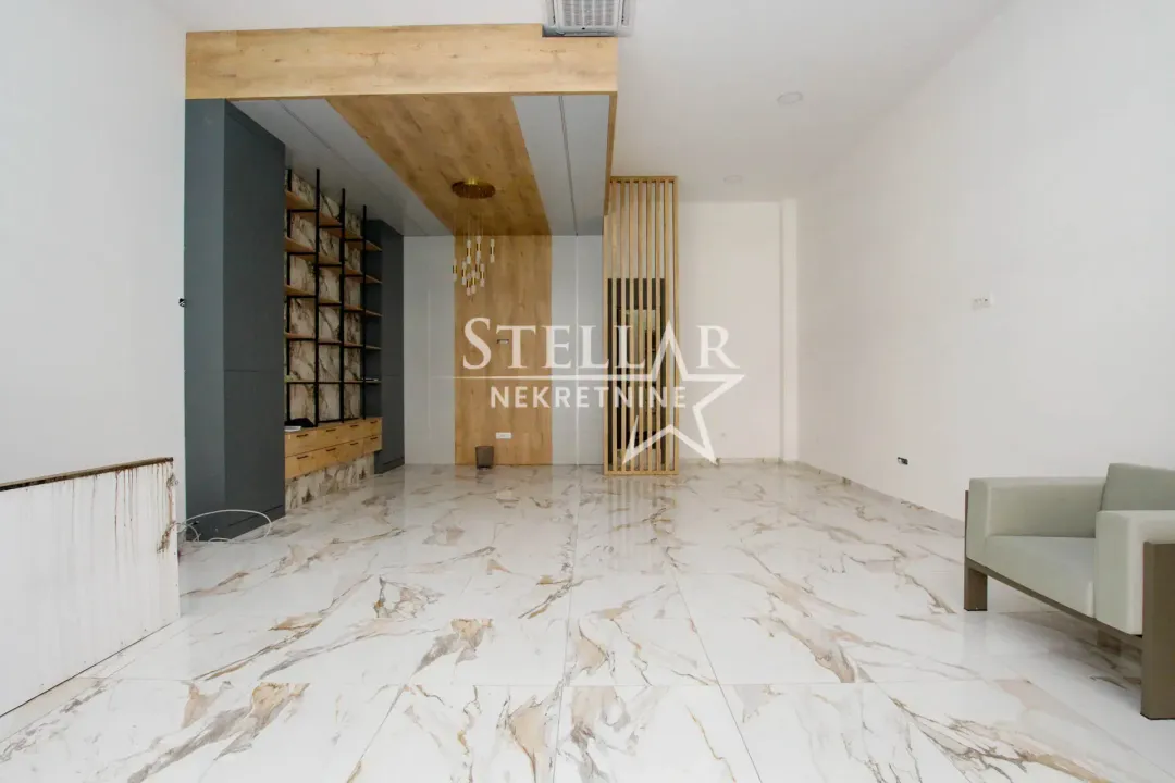 Rent, office space, 54m², Central Point, Podgorica