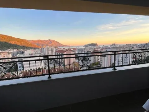 Prodaja, trosoban stan, 79m², Budva, Crna Gora - image 1