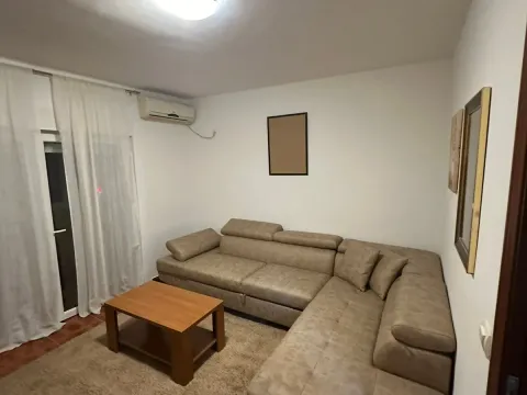 Rent, one bedroom apartment, 55m², Lazi, Budva - image 1