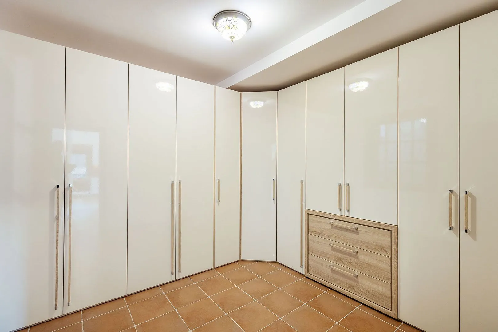 Sale, three bedroom apartment, 103m², Kostanjica, Kotor