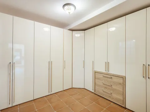 Prodaja, trosoban stan, 103m², Kostanjica, Kotor - image 12