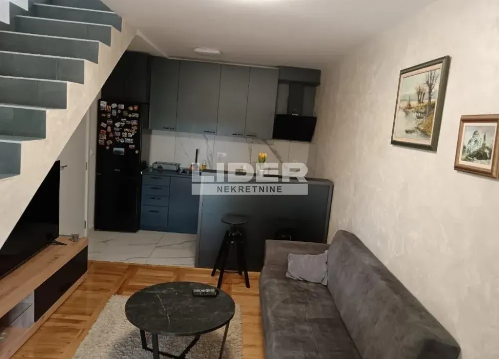 Prodaja, četvorosoban stan, 64m², Voždovac Sve Podlokacije, Beograd