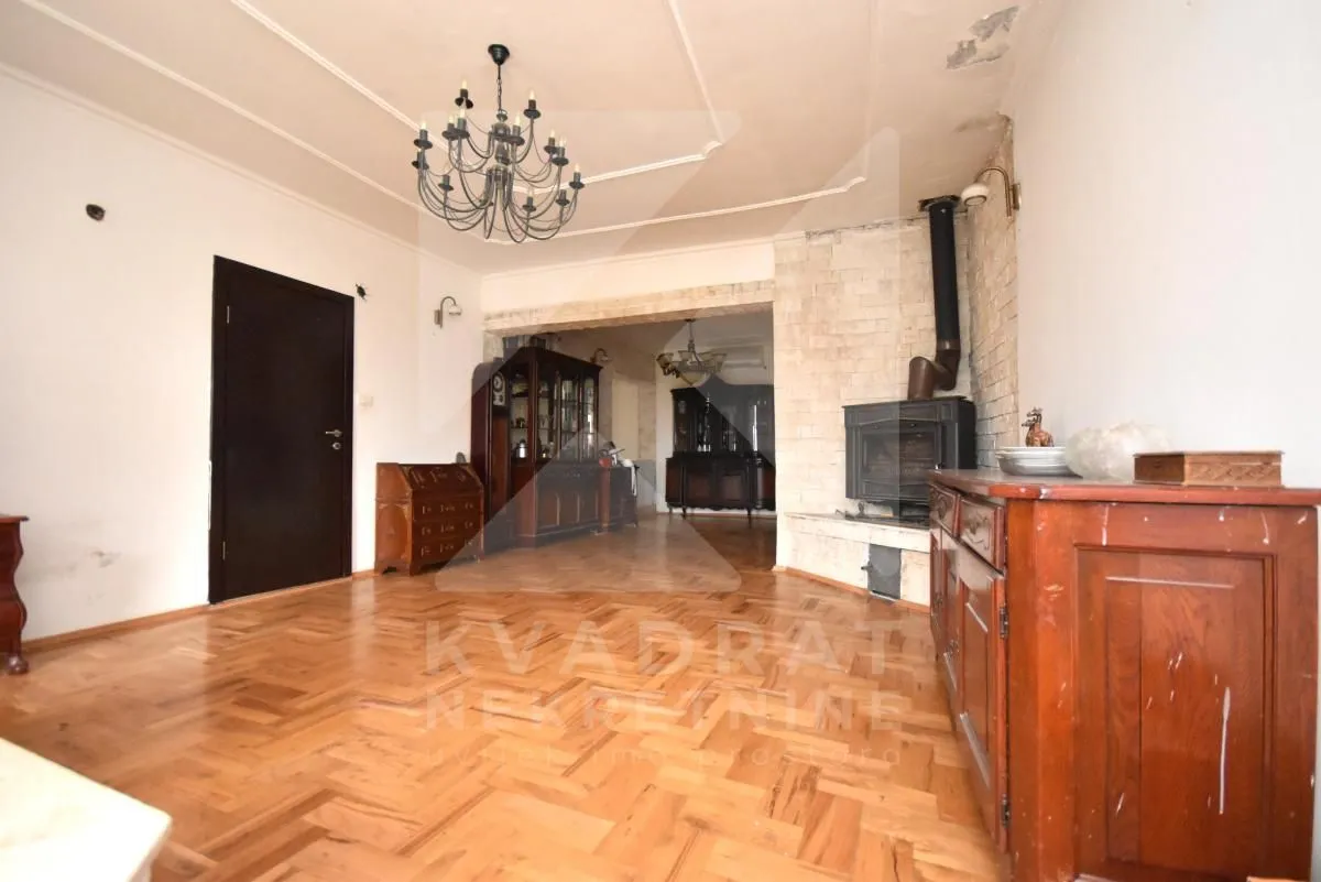 Prodaja, kuća, 343m², Zagorič, Podgorica