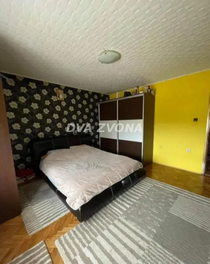 Prodaja, kuća, 420m², Farkaždin, Zrenjanin